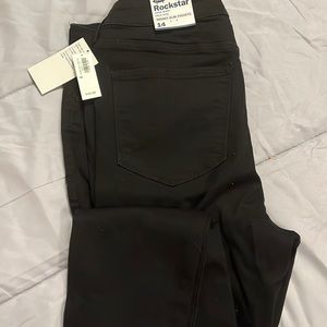Old Navy rockstar, super skinny, high-rise black jeans, size 14. NWT